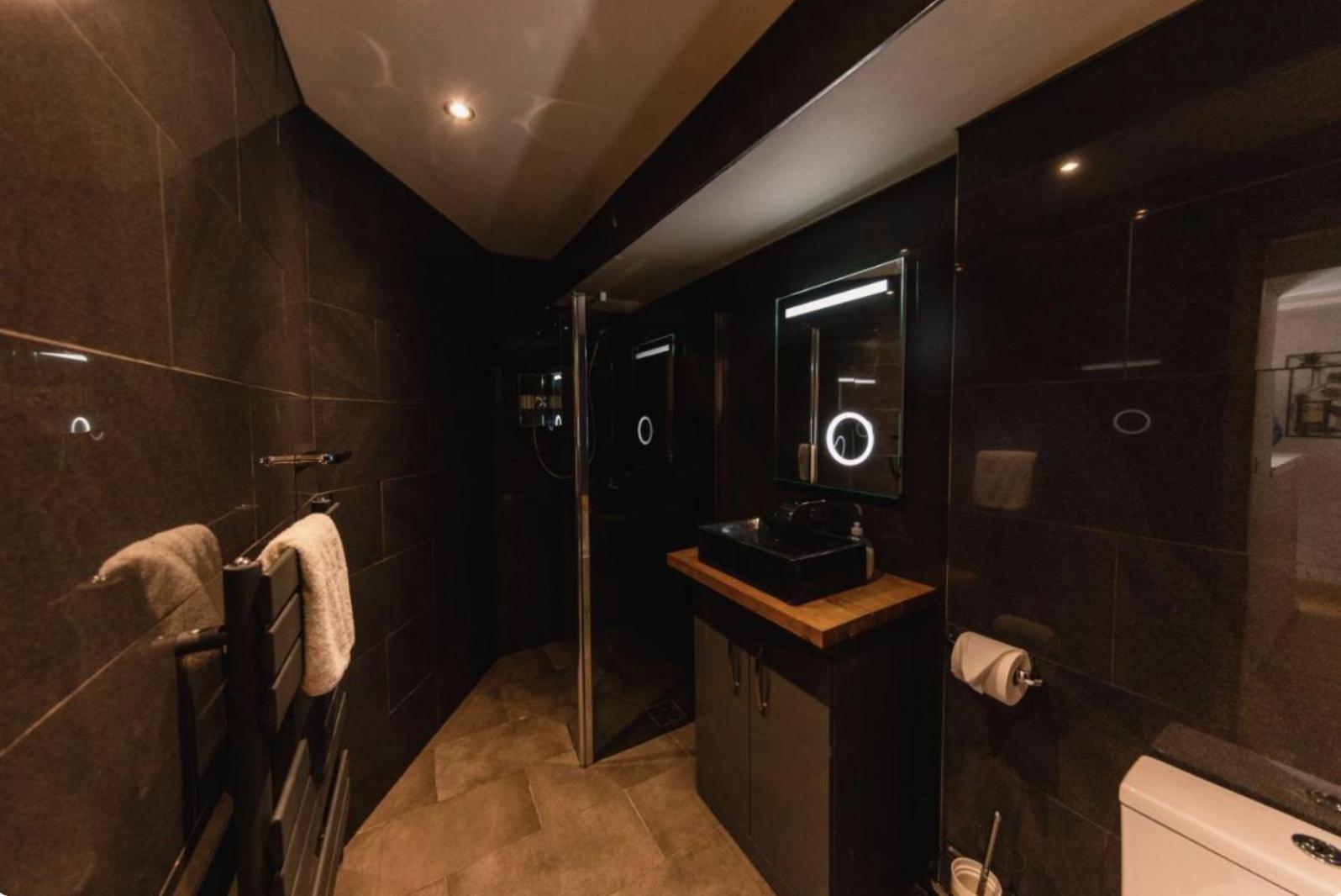 Superb Luxury Apartment By Canal - Central Édimbourg Extérieur photo